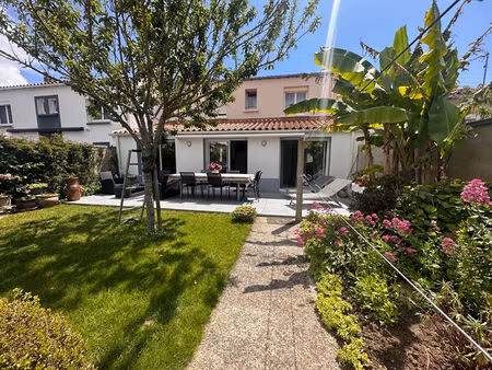 location maison 6 pièces  149.79m²  les sables