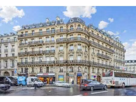 location bureaux 172 m² à 357 m²