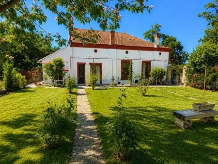 maison familiale t5 de plain-pied rénovée avec garage et jardin