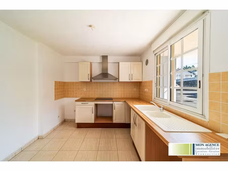 location appartement 3 pièces 70 m² à le tampon (97430)