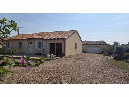 vente maison 4 pièces 110 m² à lencloître (86140)  169 500 €