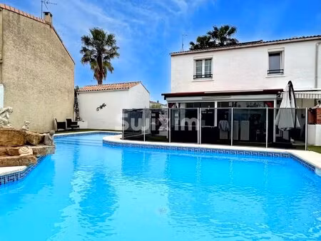 agde : maison 5 pièces avec piscine et atelier