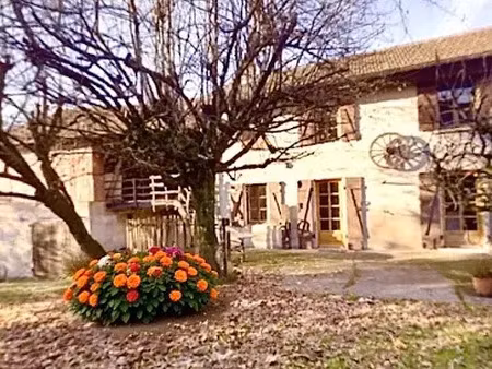 vente ferme 280 m² à morestel (38510)  249 990 €
