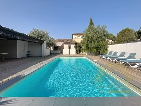 belle maison de 207 m2- 4 -5 chambres- piscine sur 846 m2 de terrain