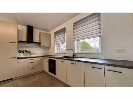 maison neuve avec panneaux photovoltaïques à halma !