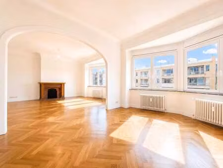ixelles | appartement rénové 3 ch & terrasse
