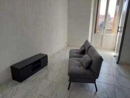 location appartement 2 pièces meublé à draguignan (83300) : à louer 2 pièces meublé / 38m²