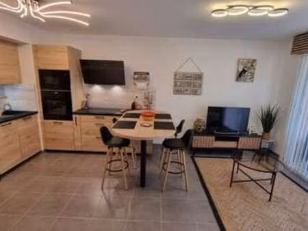 location appartement 2 pièces meublé à la ciotat (13600) : à louer 2 pièces meublé / 38m² 