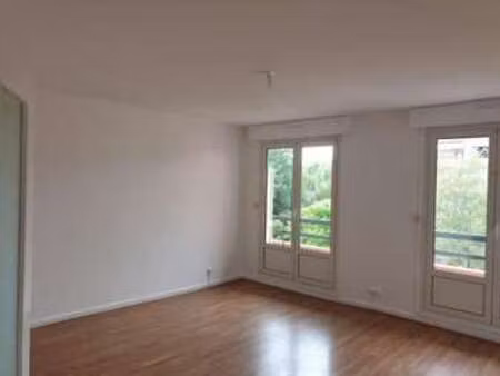 location appartement 2 pièces à sens (89100) : à louer 2 pièces / 67m² sens