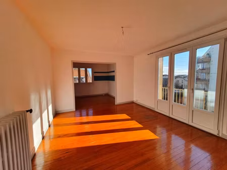 location appartement 3 pièces 79 m² à clermont-ferrand (63100)