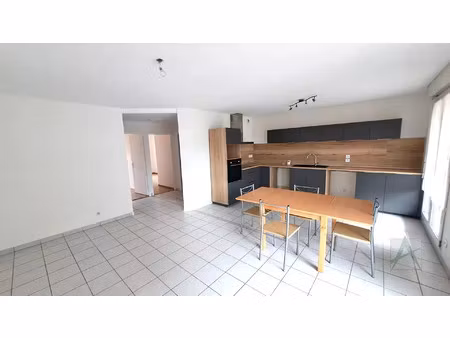 location appartement 3 pièces 66 m² à chambéry (73000)