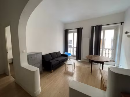 location appartement 2 pièces 47 m² à lyon 1 (69001)