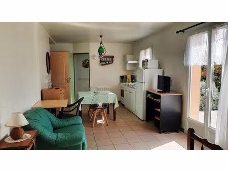 location appartement 1 pièce 27 m² à saint-jean-de-folleville (76170)
