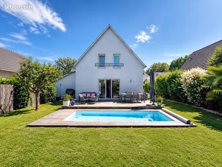 maison avec piscine chauffée à ergersheim