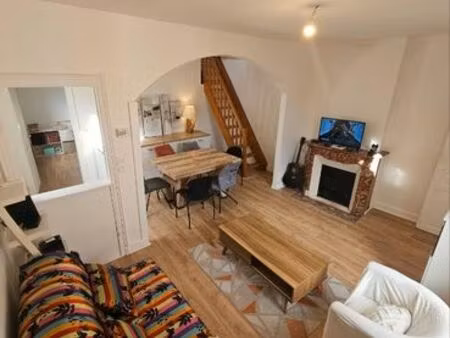 duplex rénové f3 de 80 m² en second corps de bâtiment – toul