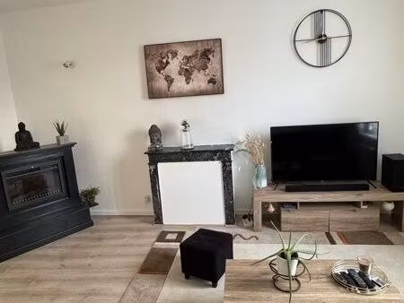 maison meublée 45 m² avec jardinet + parking - centre vallet