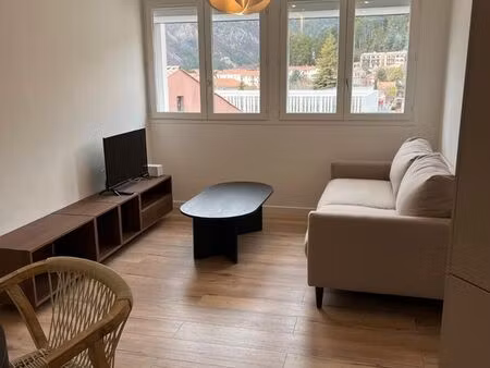 2 pièces refait à neuf
