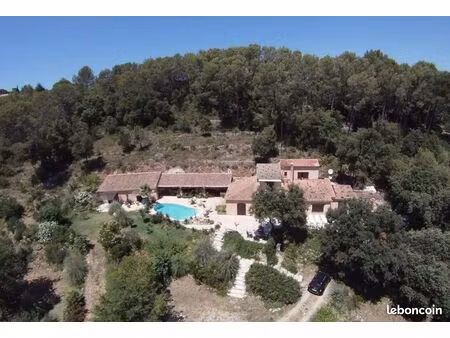 loue studio avec terrasse prive