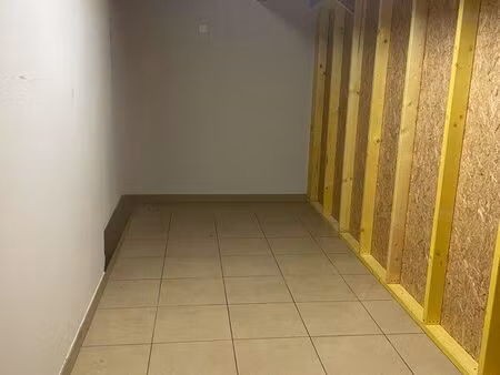 box à louer la roche sur yon - 10m2 - stockage - garde meubles
