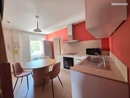 t3 en duplex meublé (50 m²) avec garage et cave (à 2 min de la gare de vesoul)