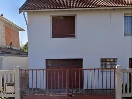 grand garage / local de stockage sécurisé de 38 m² – proche gare vert-galant