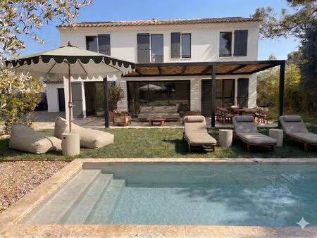 éguilles villa contemporaine prestations haut de gamme domaine sécurisé