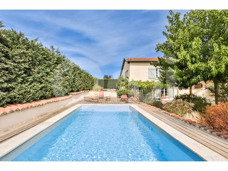 maison de luxe à vendre à pollionnay