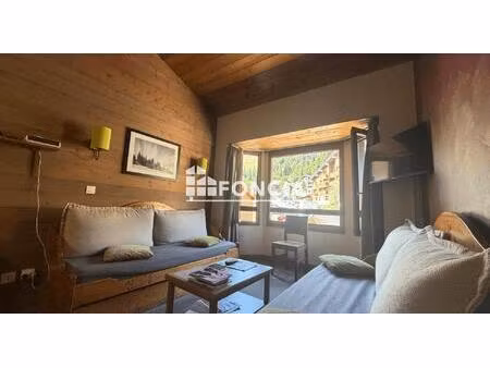 a deux pas du centre-bourg  appartement 2 pièces confortable en résidence avec ascenseur