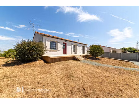 maison rénovée saint-pierre-le-vieux 4 pièce(s) / 3 chambres de 88 m2 sur 1340 m²