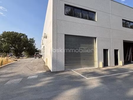 local d'activités de 114 m² à montauroux
