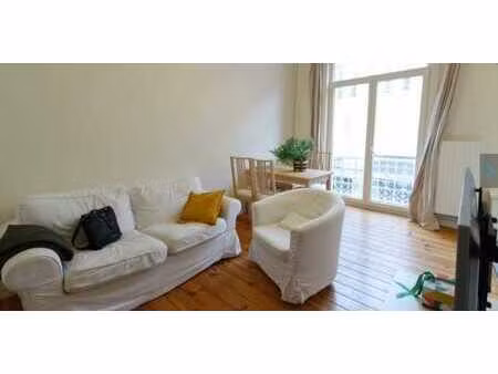 place flagey - appartement meublé 2ch +/- 65m²