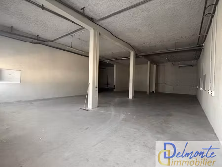 à louer - entrepôt de 330m2 avec bureau - la garde