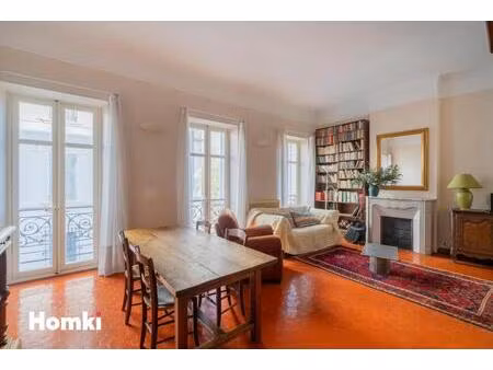 appartement t3 de 88 m² à marseille 13007  rue du commandant lamy