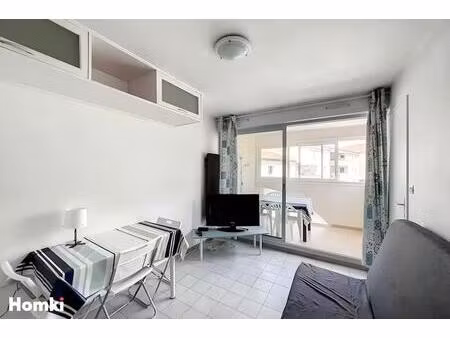 appartement t2 cabine et loggia de 35 m² à sète 34200