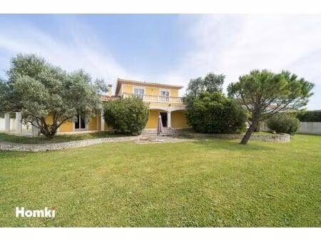 magnifique villa t7 de 190 m² avec mazet de 50m² à bagard 30140