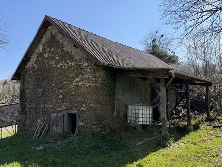 terrain avec grange