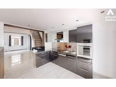 maison à louer à rue de la loi 51 manage (vbe52143)