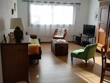 location meublée appartement 3 pièces 61 m² à montpellier (34000)  1 100 €