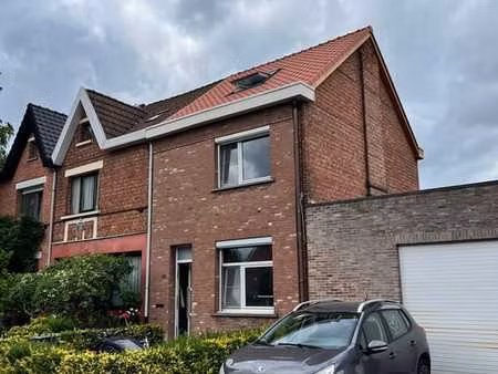 maison prête à emménager avec toit neuf  prête pour rénovati