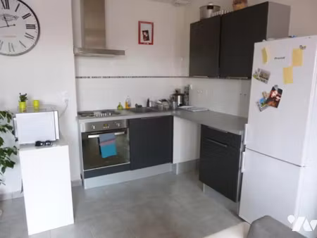 location appartement 2 pièces 45 m² à amiens (80000)  500 €
