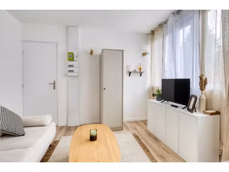 location meublée appartement 1 pièce 17 m² à tourcoing (59200)  500 €