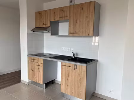 location appartement 2 pièces 44 m² à bordeaux (33000)  800 €
