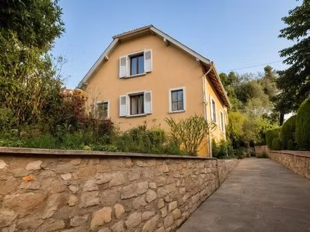 maison de charme 180 m2 8 pièces terrain 11 ares plein sud