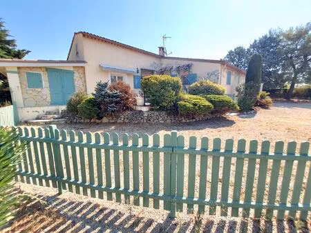 superbe propriété de 182 m² avec piscine lagon et dépendance