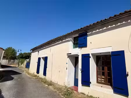 vente maison 5 pièces 138 m² à essouvert (17400)  164 500 €