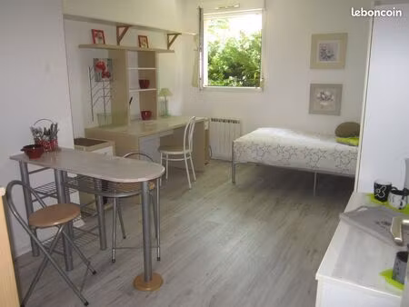 studio etudiant meuble 22m2 proche fac saulcy irts  à metz