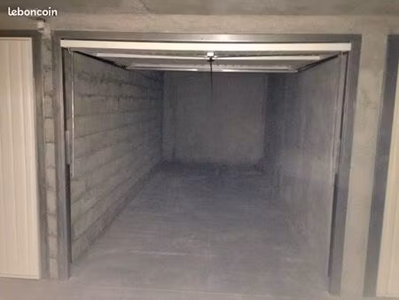 garage à louer