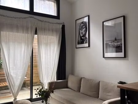 bordeaux centre-ville – studio meublé d'exception avec parking privatif – disponible septe