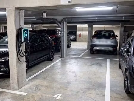 parking avec borne électrique privée illkirch-graffenstaden