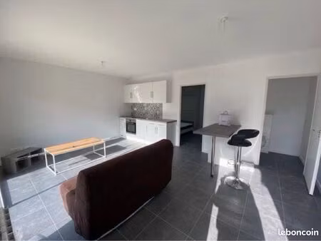 plain pied niort avec garage et cours